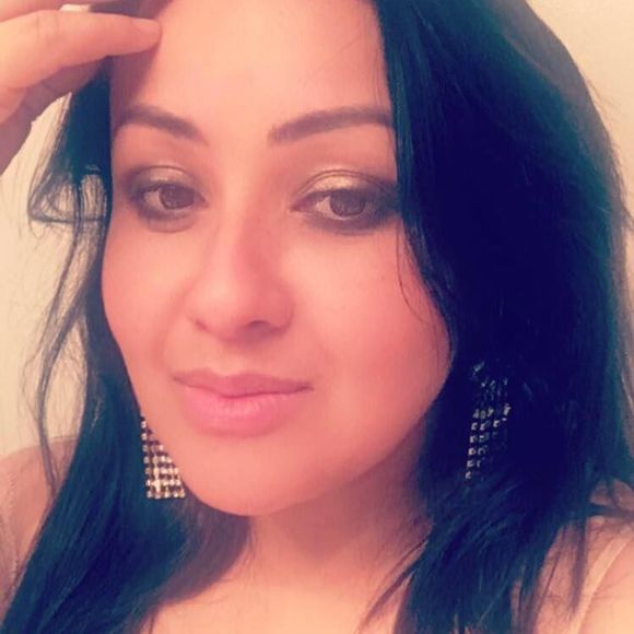 Meet your Posher, Roxy - Picture 1 of 1